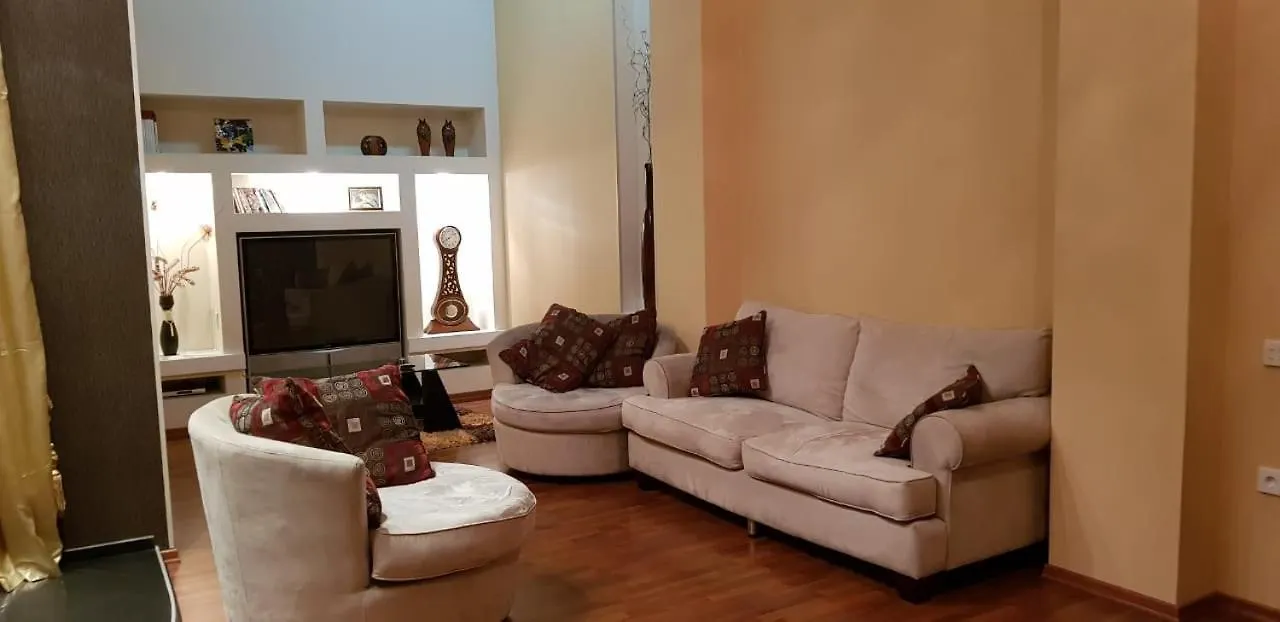 Apartment Luxury 5 Room Duplex In The Center Of Baku